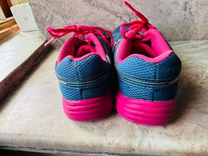Sport Shoes Pink Nd Blue