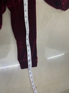 Kids Joggers Hoodie(4To5) Clearence Sale