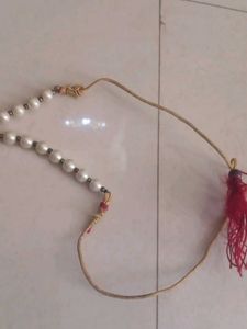 Elegant Pearl &amp; Gold Necklace