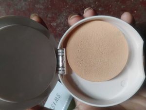 Swiss Beauty oil control Compact powder