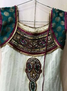 White Ethenic Kurti (Women)