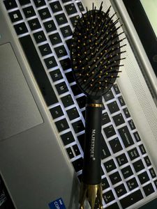 Majestique Royal Cushion HairBrush/HairComb