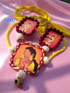 Neckpiece Yellow