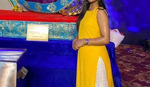 Yellow chikan embroidery Kurta!! Fixed price!!