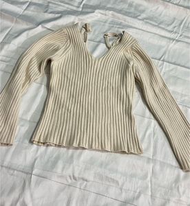 Off White Sweater And Black Top Combo