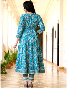 New Unused Floral Print Kurta Set