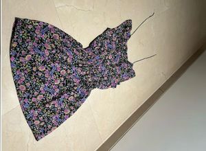 Cute flowery print dress