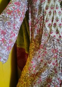 Raund Neck Gown