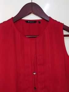 Vanheusen Red Sleeveless Top