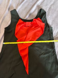 Chic Black Top w/ Red Bow