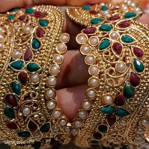 Golden Colour 2*4 Size Bangles