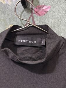 Black Long Sleeve Crop Top