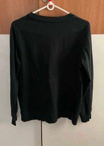 Embroidered Long Sleeve sweatshirt