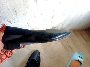 Black Belly Shoes