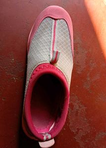 Women Shoes Good Condition.