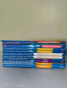 AAKASH BYJU&#39;S BOOKS
