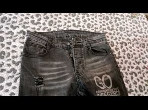 Ripped Graphic Jeans