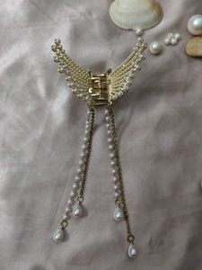 Pearl Dangle Hair Claw