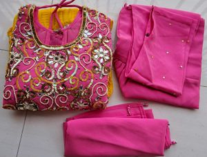 Pink Girls Indian Dress Size 26 (7-9years)