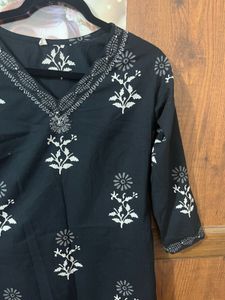 Elegant Black Floral Kurta