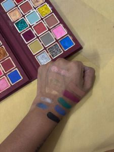 Colors Queen Shringar Eyeshadow Palette