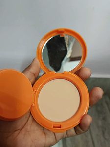 Derma Co Sunscreen Compact