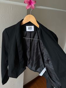 VERO MODA Black Open Front Crop Blazer