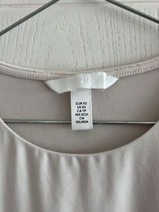 H&amp;M Off White Bodysuit