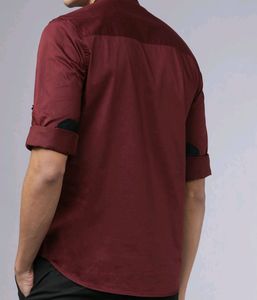 Highlander Men Maroon Slim Fit Solid Casual Shirt