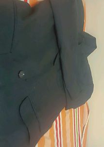 BLACK COAT