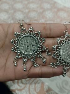 2 Everstylish New Silver Jewellery Earrings