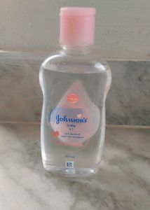 Johnson&#39;s Baby Oil 200ml
