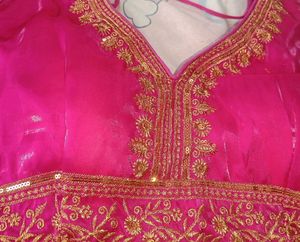 Party Wear Sleeveless Blouse
