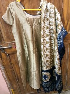 GentlyUsed KhakiColor kurti With BeautifulDupatta