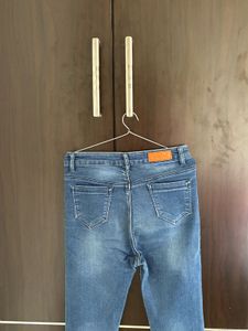 HIGHRISE BLUE JEANS 👖