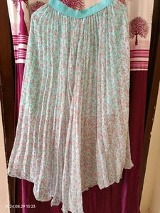 New Skirt Top