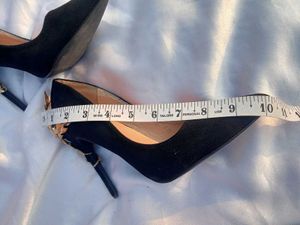 Embellished High Heels Satin Court Heel in Black
