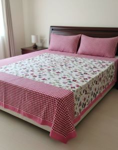 Floral &amp; Gingham Pink Double Bedsheet