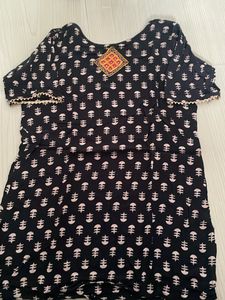 Black Print Top