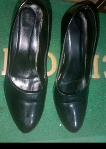 Black Heel