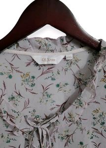 Pale Pink Floral Blouse (Woman)