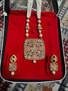 Elegant Necklace &amp; Earring Set
