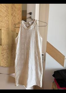 White Sleeveless Bodycon Dress