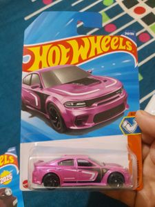 hot wheels  20 dodge challenger srt