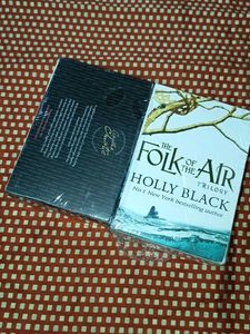 🎁 Agtha Christie + Folk Of Air Box Set