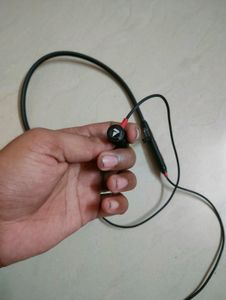 Boat 185 Neckband