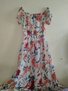 Women Off-white Printed A Line Dress, Includes Belt And Elastic At Waist ..Size:- M