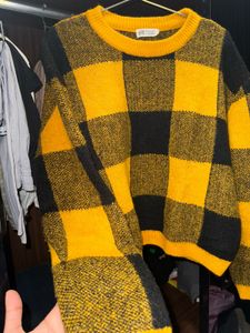 H&amp;m Cropped Baggy Sweater For Women.