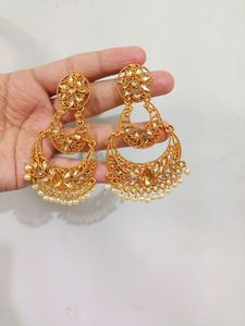 Earnings And Mang Tika Set With Hand Bracelet