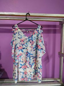Floral print cold shoulder dress
